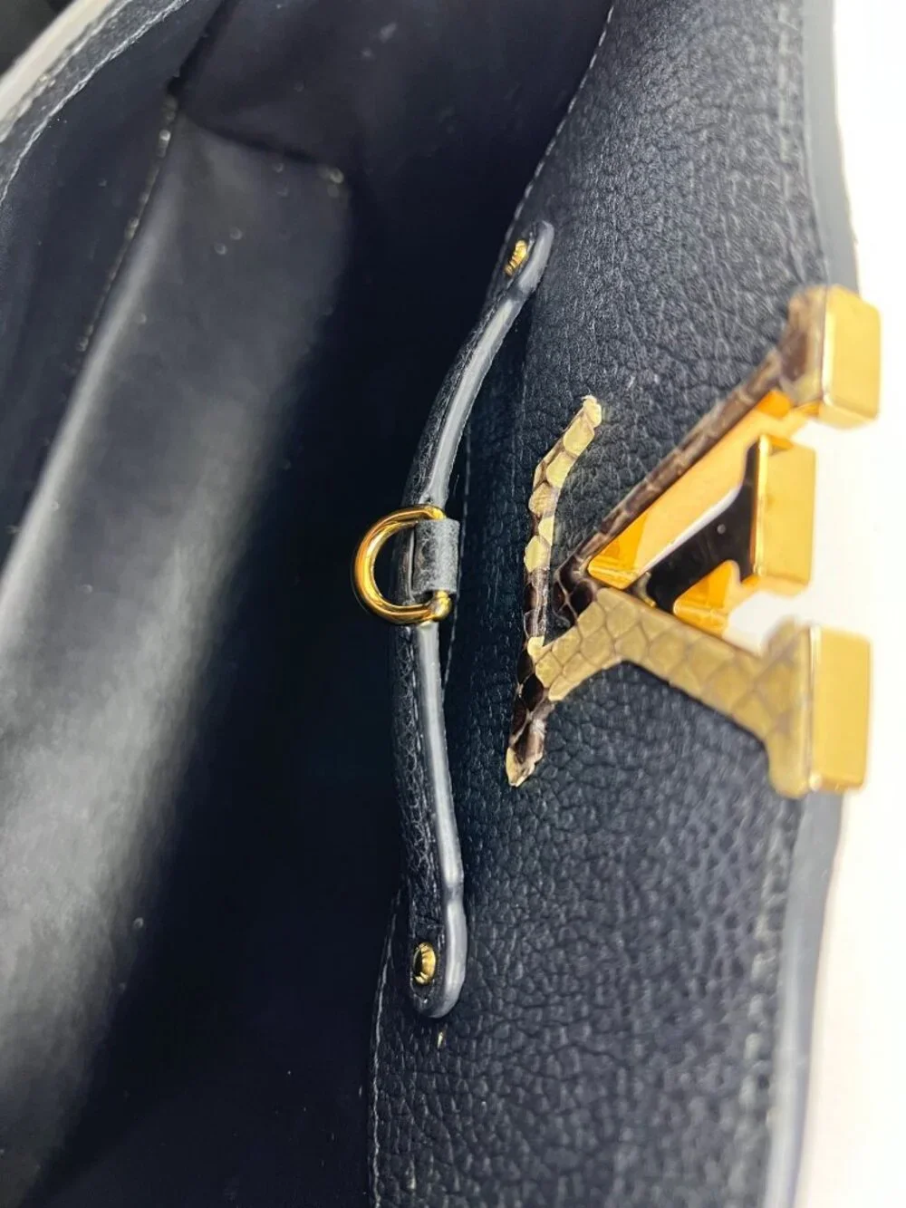 Louis Vuitton Taurillon Capucines MM Black Shoulder Bag